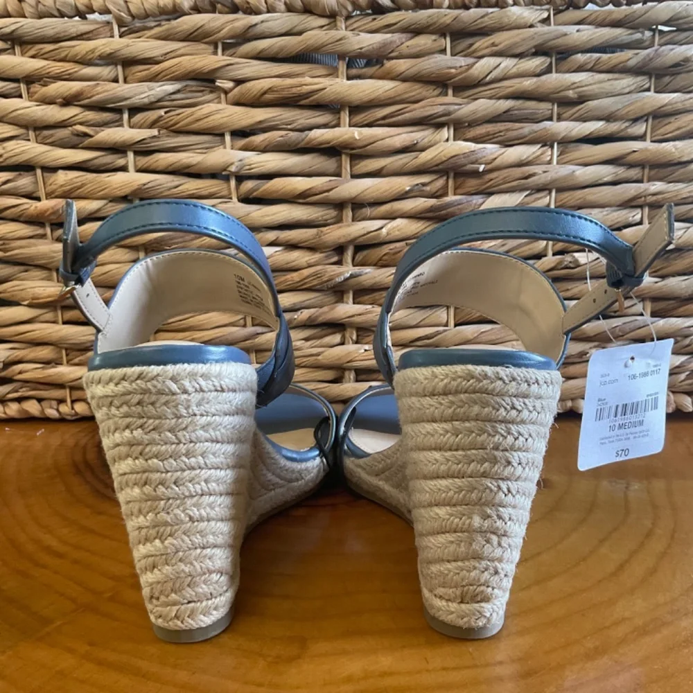 Liz Claiborne Women’s Amaro Blue Summer Vegan Leather Espadrille Wedge Size 10